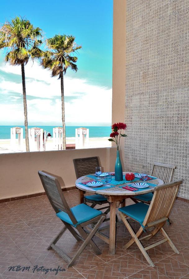 Amazing Frontal Beach Apartment #Traveller'S Awards2023 Cádiz Exterior foto